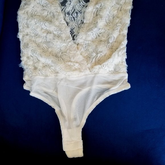 Free People Intimately Rosebud Floral 3D Bodysuit Size X-Small NWOT Wedding - Picture 6 of 16